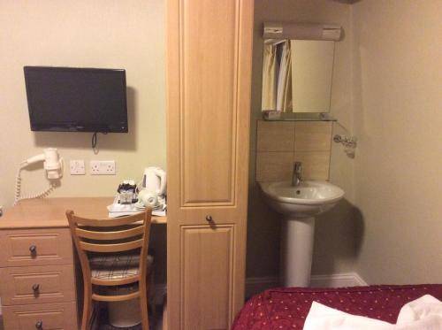 Central Hotel, London
