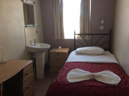 Central Hotel, London