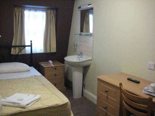 Central Hotel, London