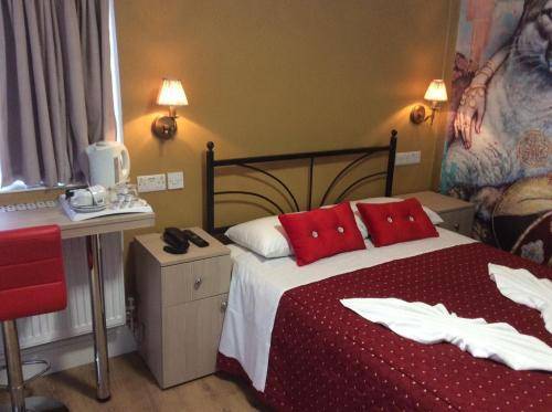 Central Hotel, London