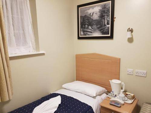 Central Hotel, London