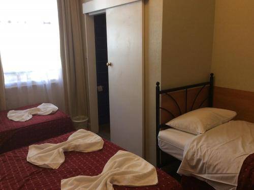Central Hotel, London