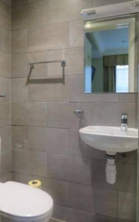 Central Hotel, London